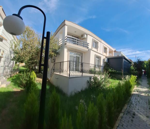 Image No.5-3 Bed House for sale