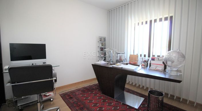 Image No.17-4 Bed Villa for sale