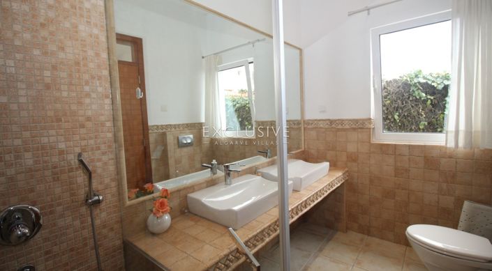 Image No.21-4 Bed Villa for sale