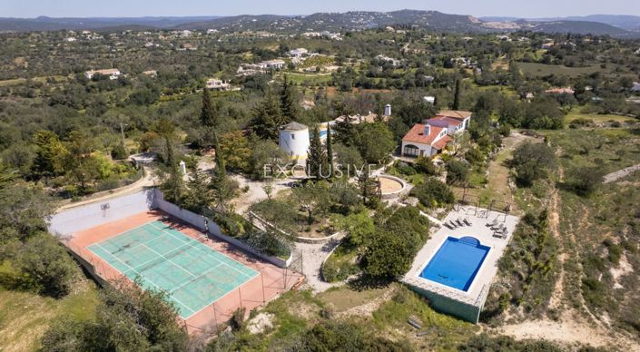 Image No.1-8 Bed Villa for sale