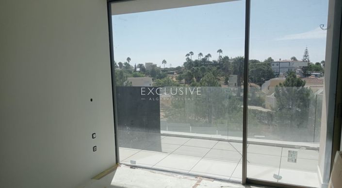 Image No.24-2 Bed Apartment for sale