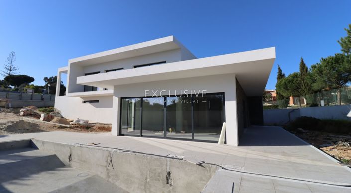 Image No.10-3 Bed Villa for sale