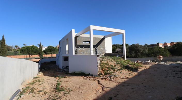 Image No.12-3 Bed Villa for sale