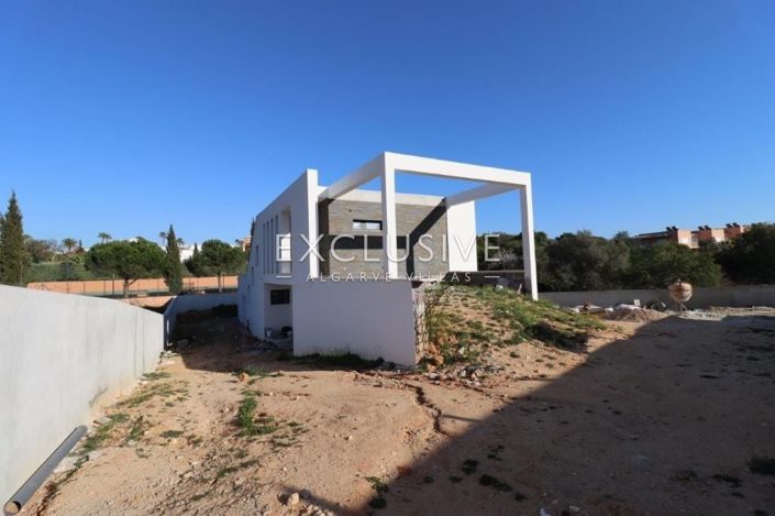 Image No.6-3 Bed Villa for sale