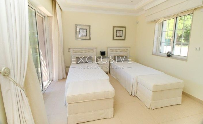 Image No.10-3 Bed Villa for sale