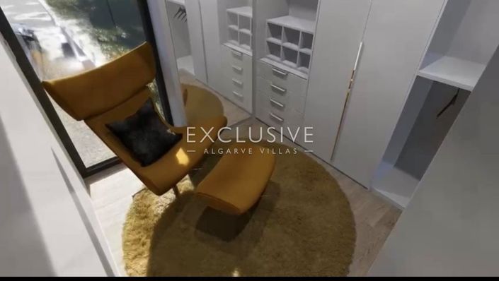 Image No.17-4 Bed Villa for sale