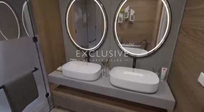 Image No.18-4 Bed Villa for sale