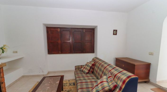 Image No.3-4 Bed Villa for sale