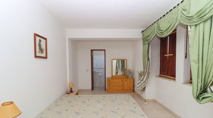 Image No.8-4 Bed Villa for sale