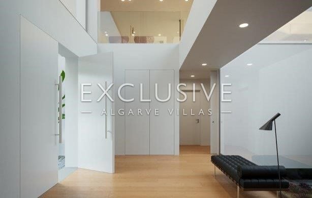 Image No.10-5 Bed Villa for sale