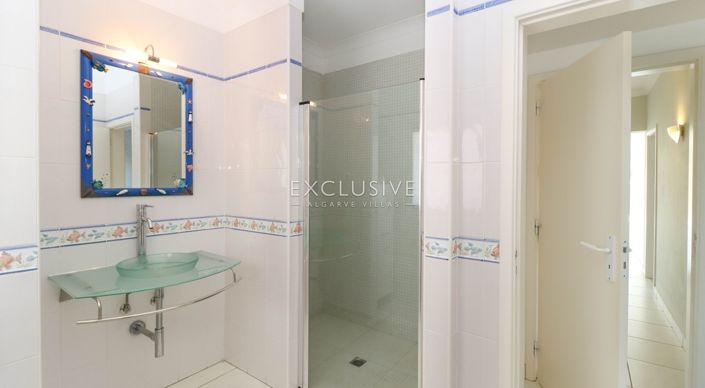 Image No.18-3 Bed Villa for sale