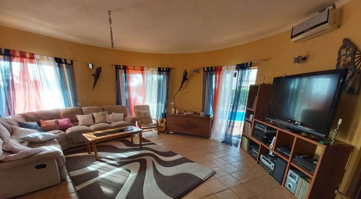 Image No.3-4 Bed Villa for sale