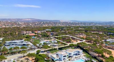 1 - Loule, Plot