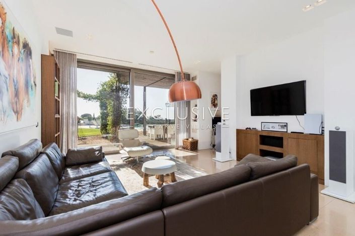 Image No.15-3 Bed Villa for sale