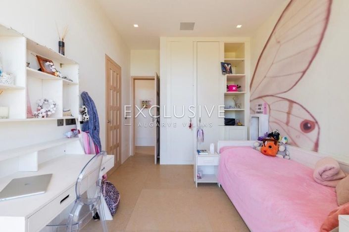 Image No.29-3 Bed Villa for sale