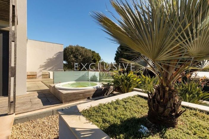 Image No.7-3 Bed Villa for sale