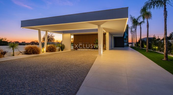 Image No.2-4 Bed Villa for sale