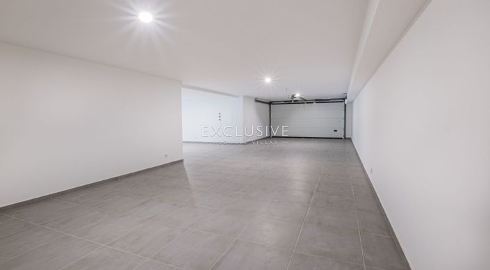 Image No.32-4 Bed Villa for sale