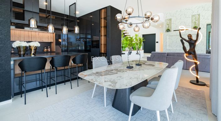 Image No.9-4 Bed Villa for sale