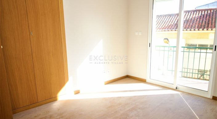 Image No.20-2 Bed Apartment for sale