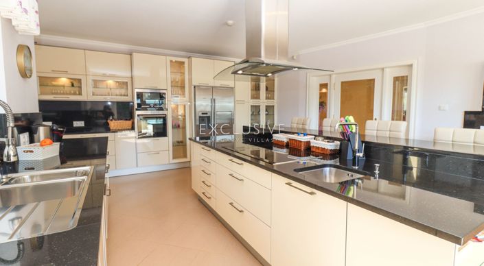 Image No.4-4 Bed Villa for sale