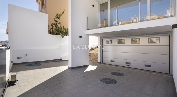 Image No.24-4 Bed Villa for sale