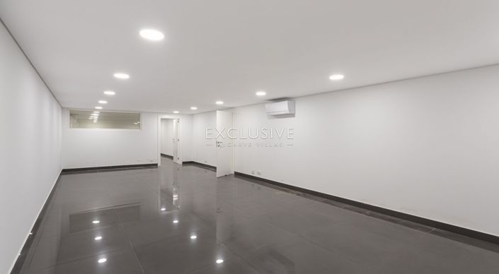 Image No.26-4 Bed Villa for sale