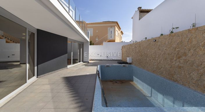 Image No.4-4 Bed Villa for sale