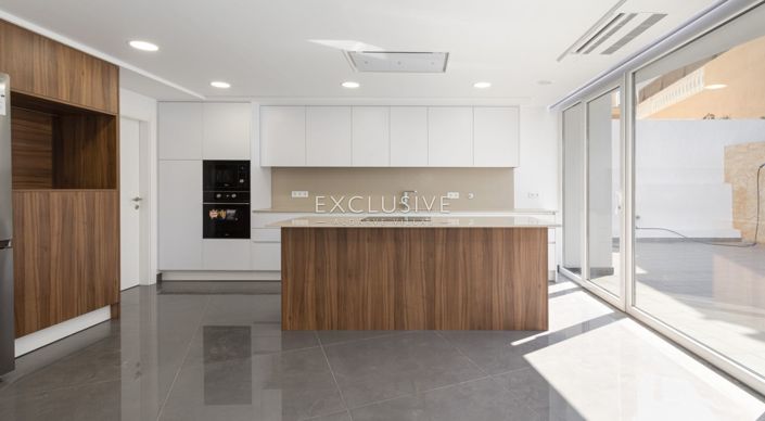 Image No.5-4 Bed Villa for sale