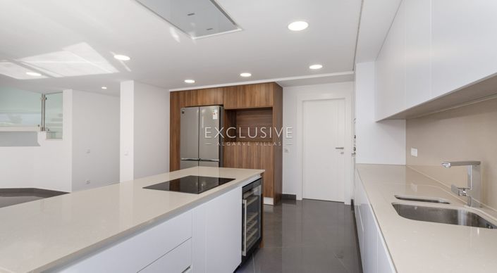 Image No.6-4 Bed Villa for sale