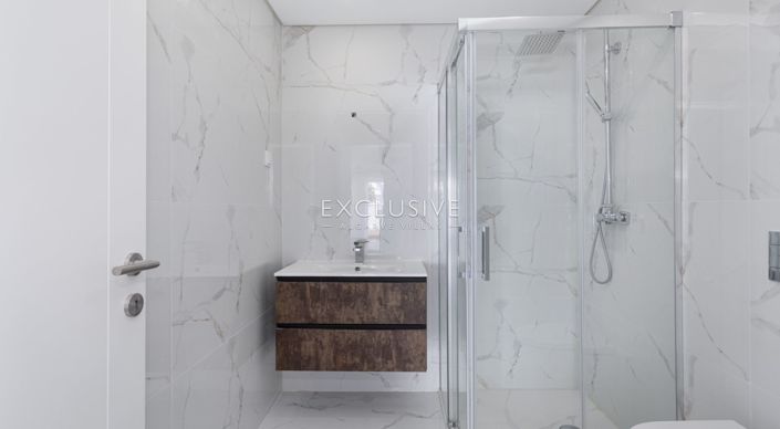 Image No.8-4 Bed Villa for sale