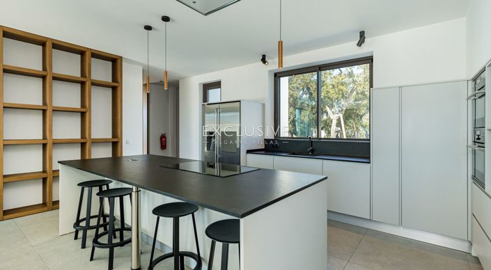 Image No.11-4 Bed Villa for sale