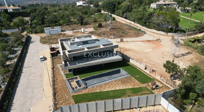 Image No.2-4 Bed Villa for sale