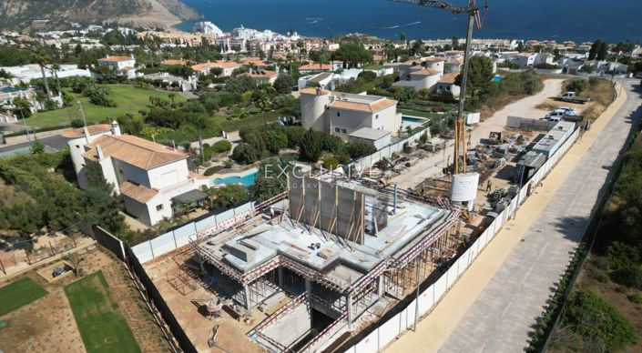 Image No.1-3 Bed Villa for sale