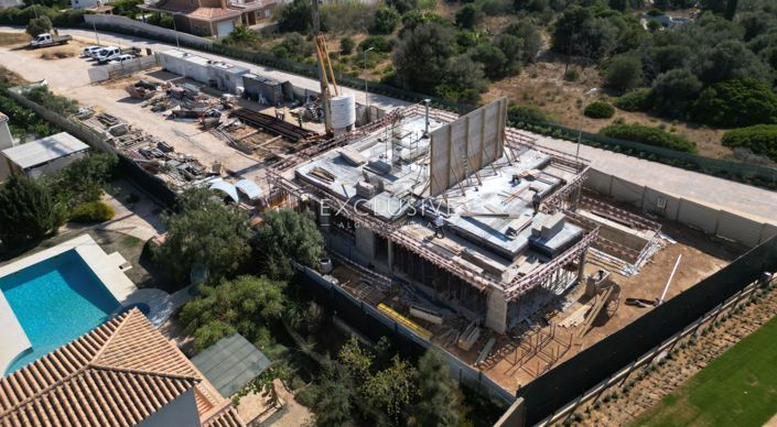 Image No.2-3 Bed Villa for sale