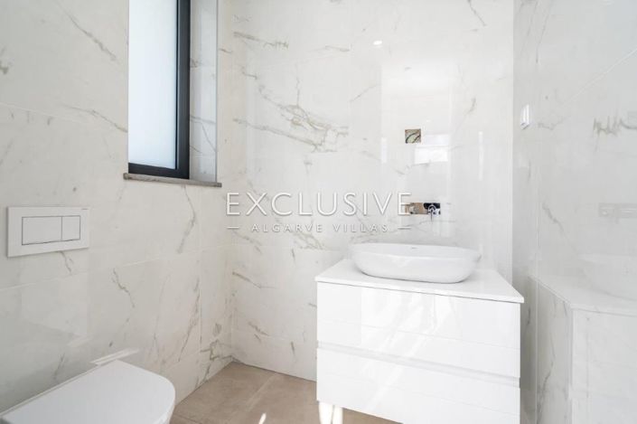 Image No.11-4 Bed Villa for sale