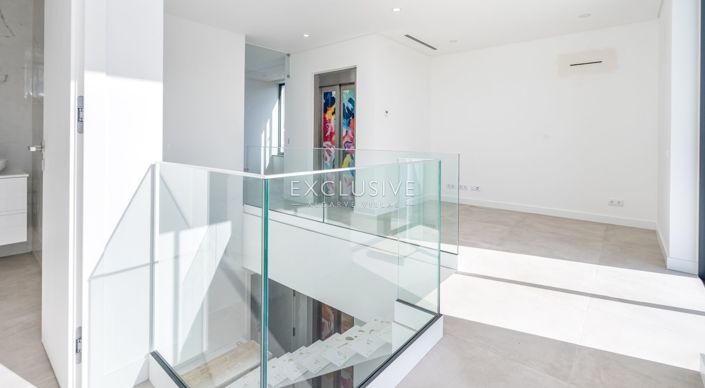 Image No.12-4 Bed Villa for sale