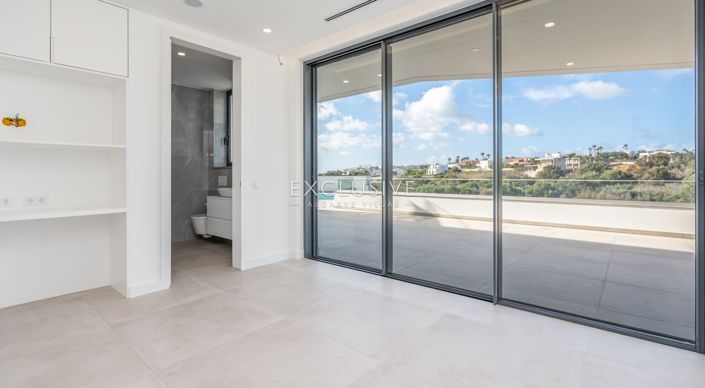 Image No.14-4 Bed Villa for sale