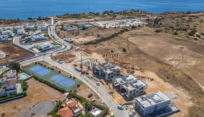 Image No.2-4 Bed Villa for sale