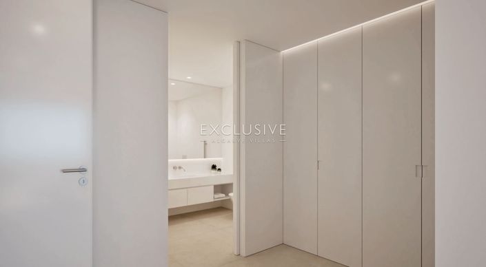 Image No.21-4 Bed Villa for sale