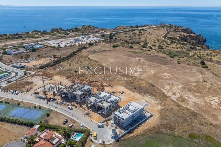 Image No.2-4 Bed Villa for sale