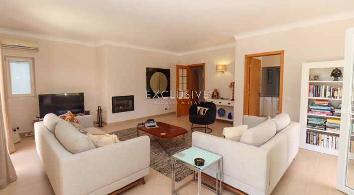 Image No.20-3 Bed Villa for sale