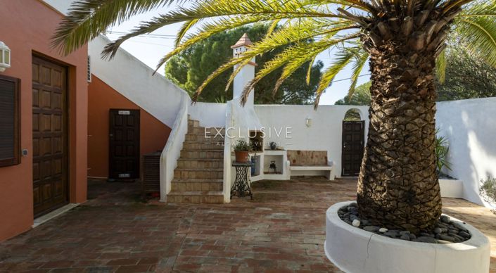 Image No.26-3 Bed Villa for sale