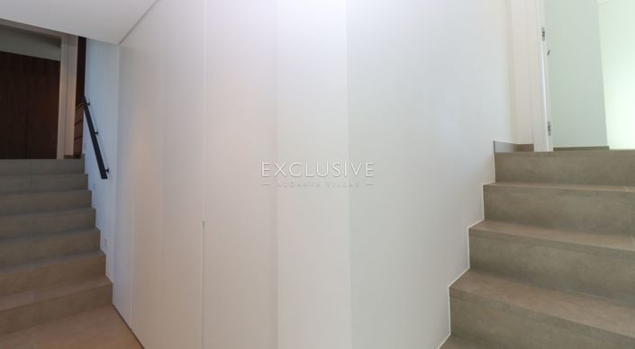 Image No.12-4 Bed Villa for sale