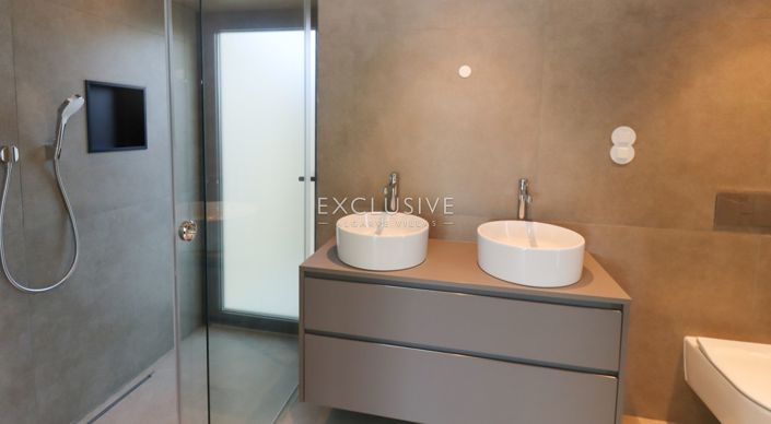 Image No.17-4 Bed Villa for sale