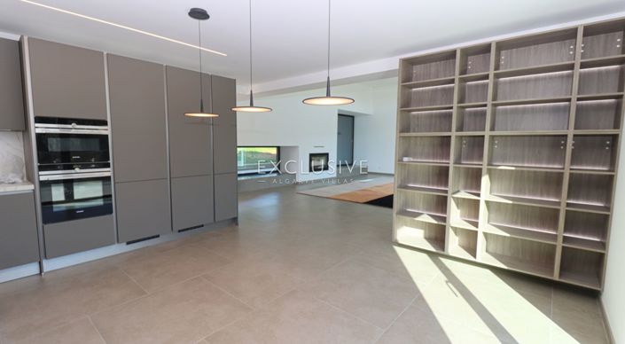 Image No.6-4 Bed Villa for sale