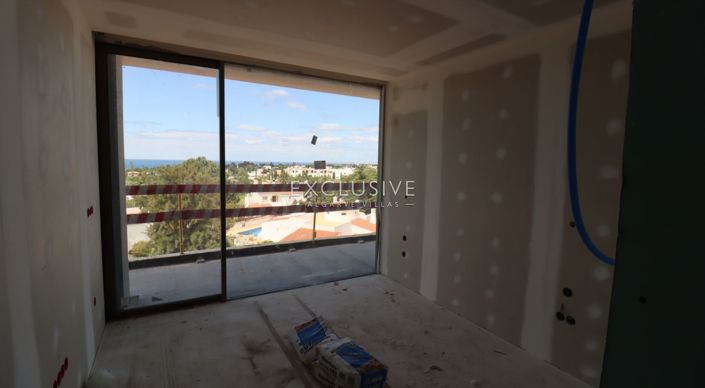 Image No.15-4 Bed Apartment for sale