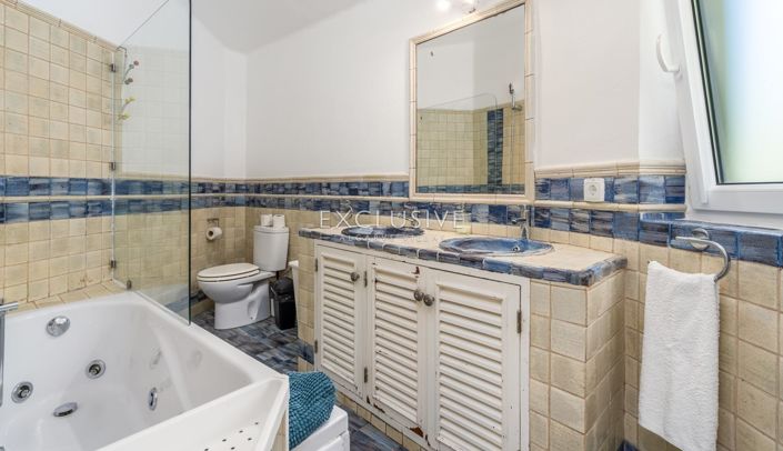 Image No.19-3 Bed Villa for sale