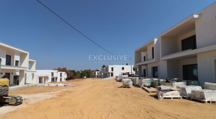 Image No.34-3 Bed Apartment for sale