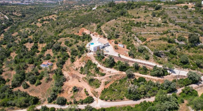 Image No.10-4 Bed Villa for sale